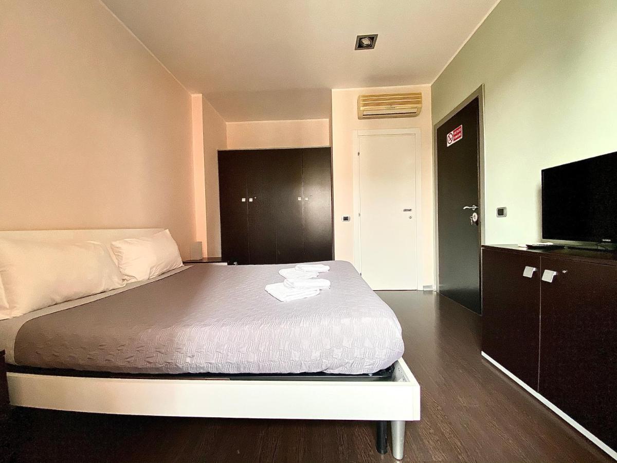 Gemini Guest House Rom Eksteriør billede